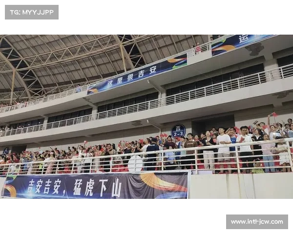 欧冠赛场激情燃动球迷文化绽放独特魅力营造震撼比赛氛围 欧冠赛场激情燃动球迷文化绽放独特魅力营造震撼比赛氛围