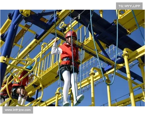 云南文山青少年攀岩赛场展风采,推动青少年体育发展 云南文山青少年攀岩赛场展风采,推动青少年体育发展