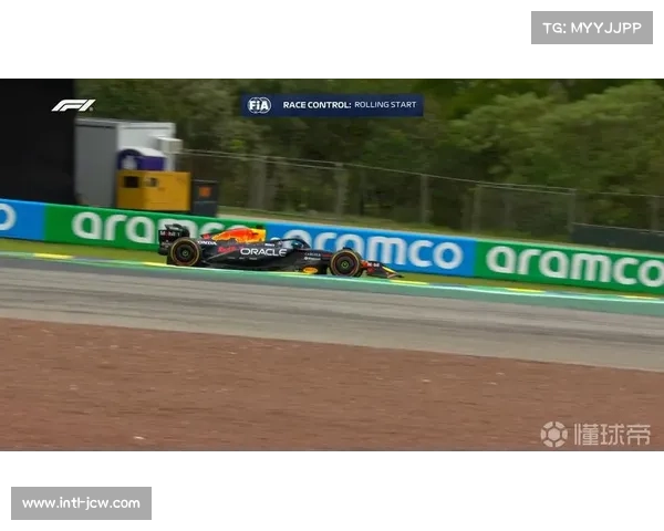 冲刺赛红旗中断后,诺里斯稳守领先击败安东内利 冲刺赛红旗中断后,诺里斯稳守领先击败安东内利